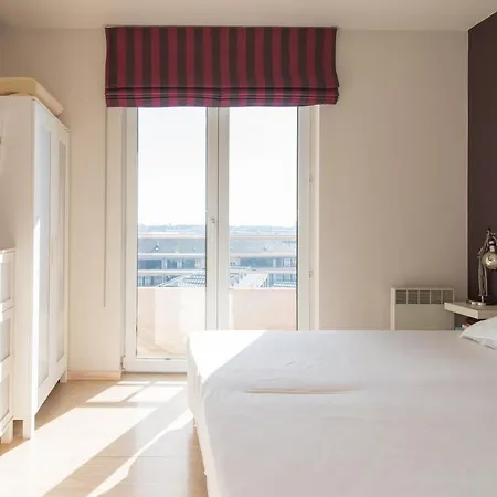 公寓 Zongericht Met Zicht Op De Jachthaven 奥斯滕德