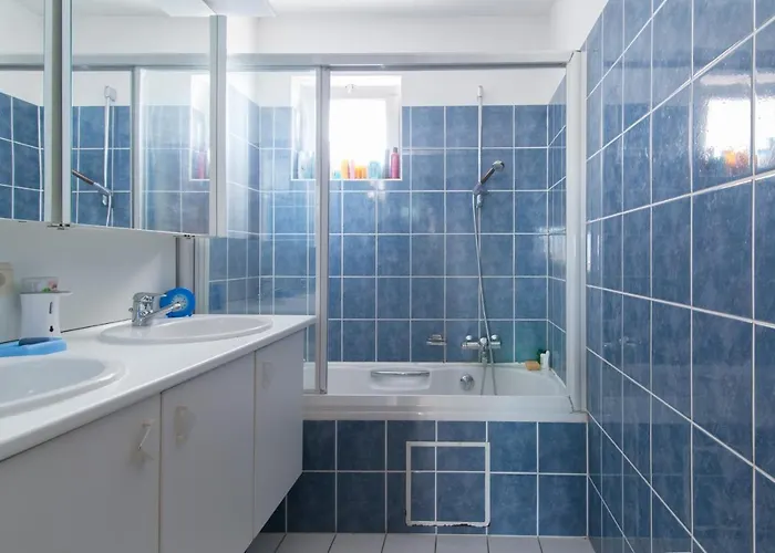 Apartment Zongericht Met Zicht Op De Jachthaven Ostende